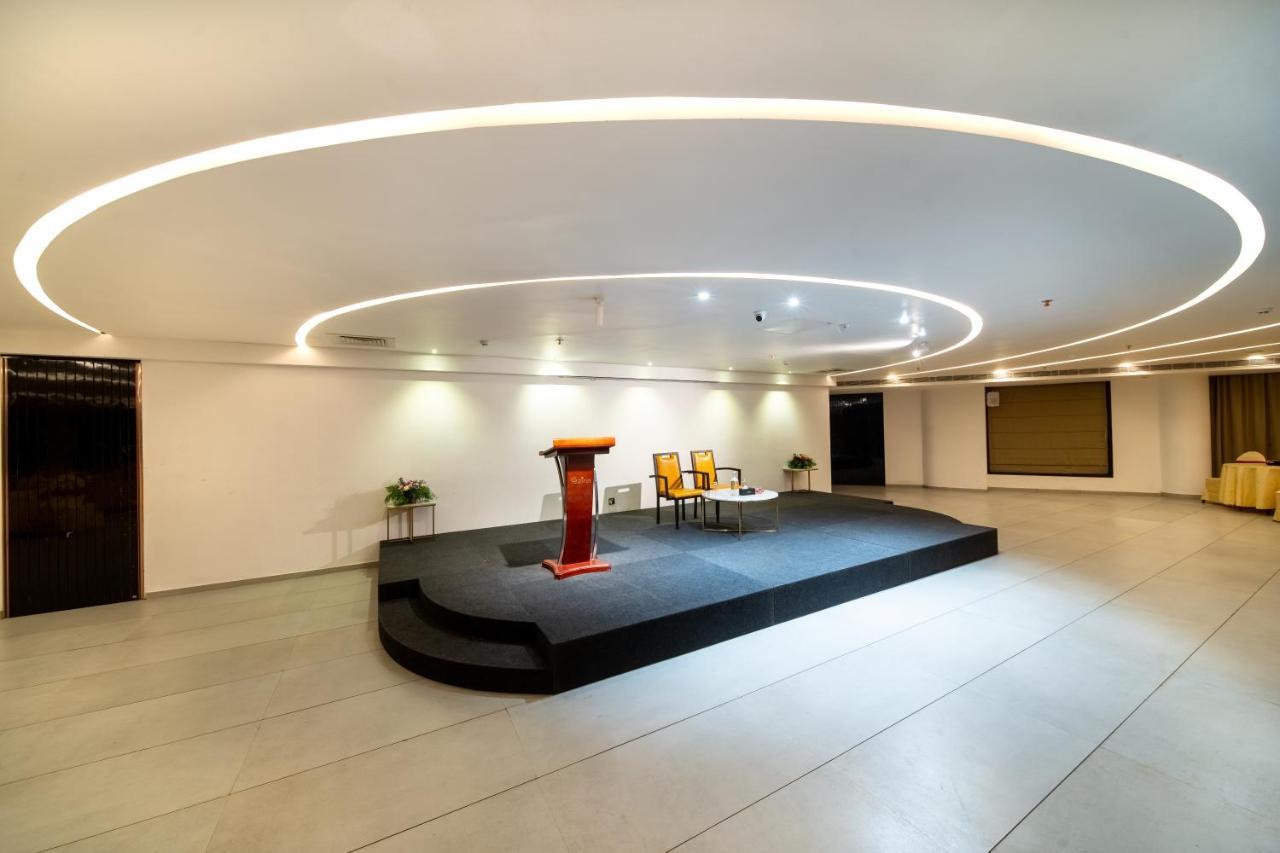 Fezinn Hotel - Best Wayanad Hotel In 2024 Kozhikode Exteriör bild