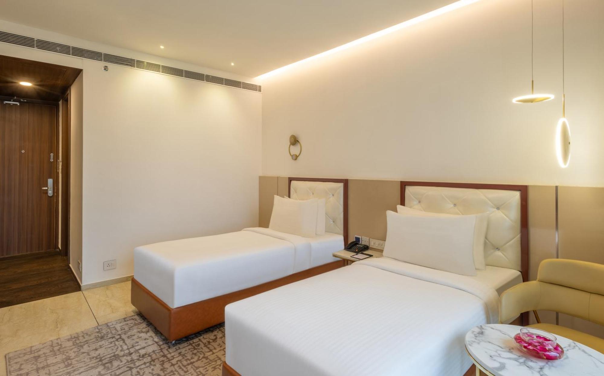Fezinn Hotel - Best Wayanad Hotel In 2024 Kozhikode Exteriör bild
