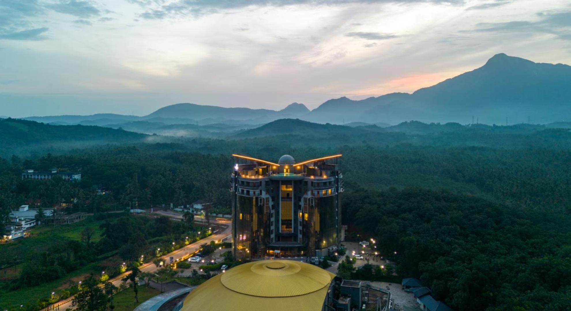 Fezinn Hotel - Best Wayanad Hotel In 2024 Kozhikode Exteriör bild