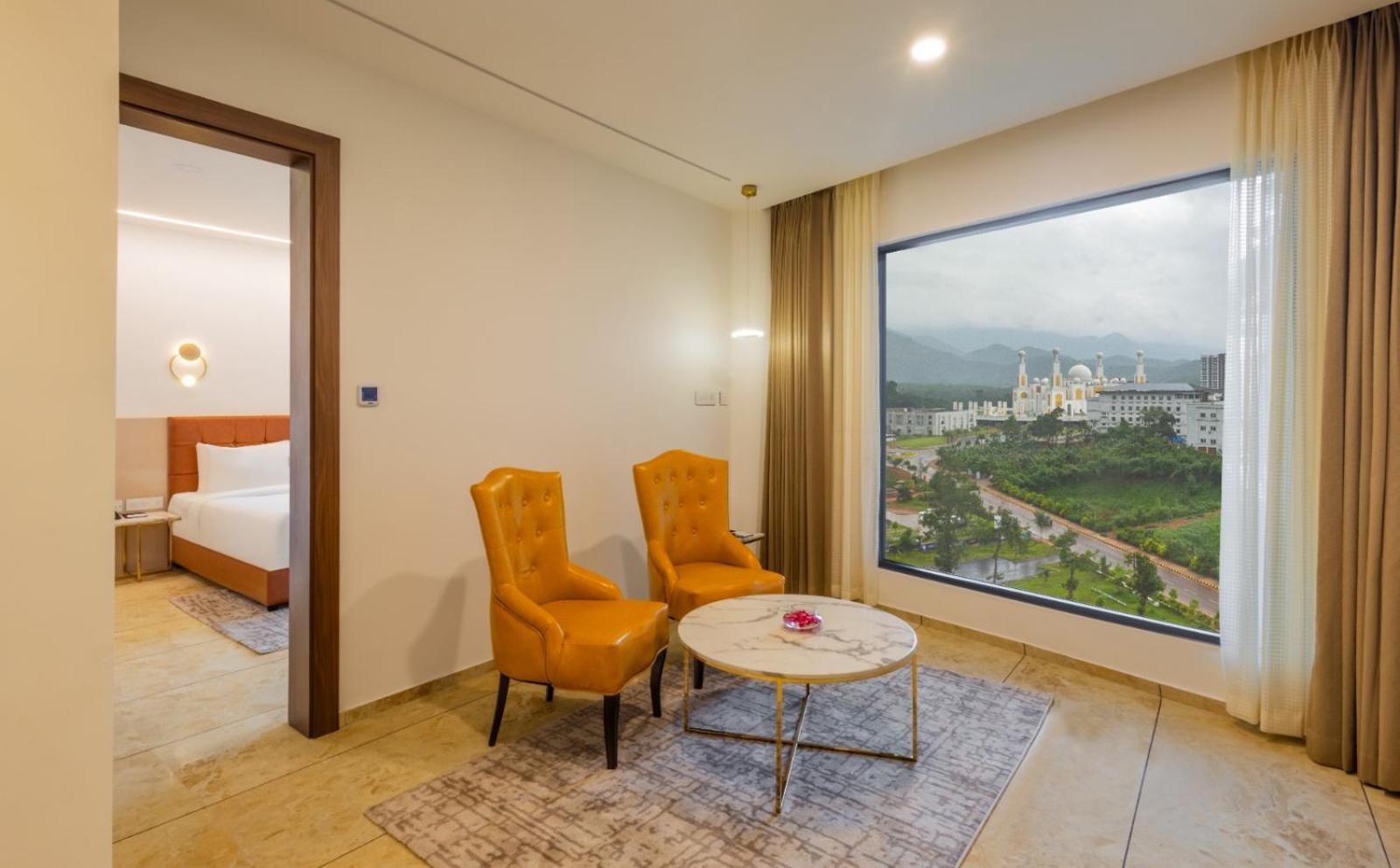 Fezinn Hotel - Best Wayanad Hotel In 2024 Kozhikode Exteriör bild